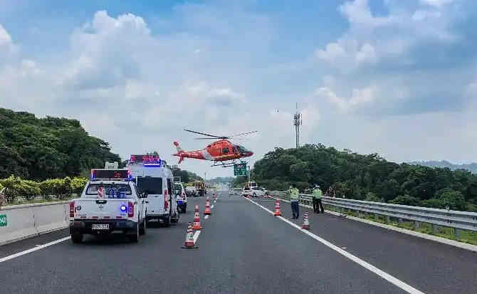 石排镇高速公路汽车救援案例