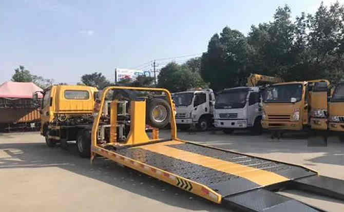 石排镇汽车中途维修案例